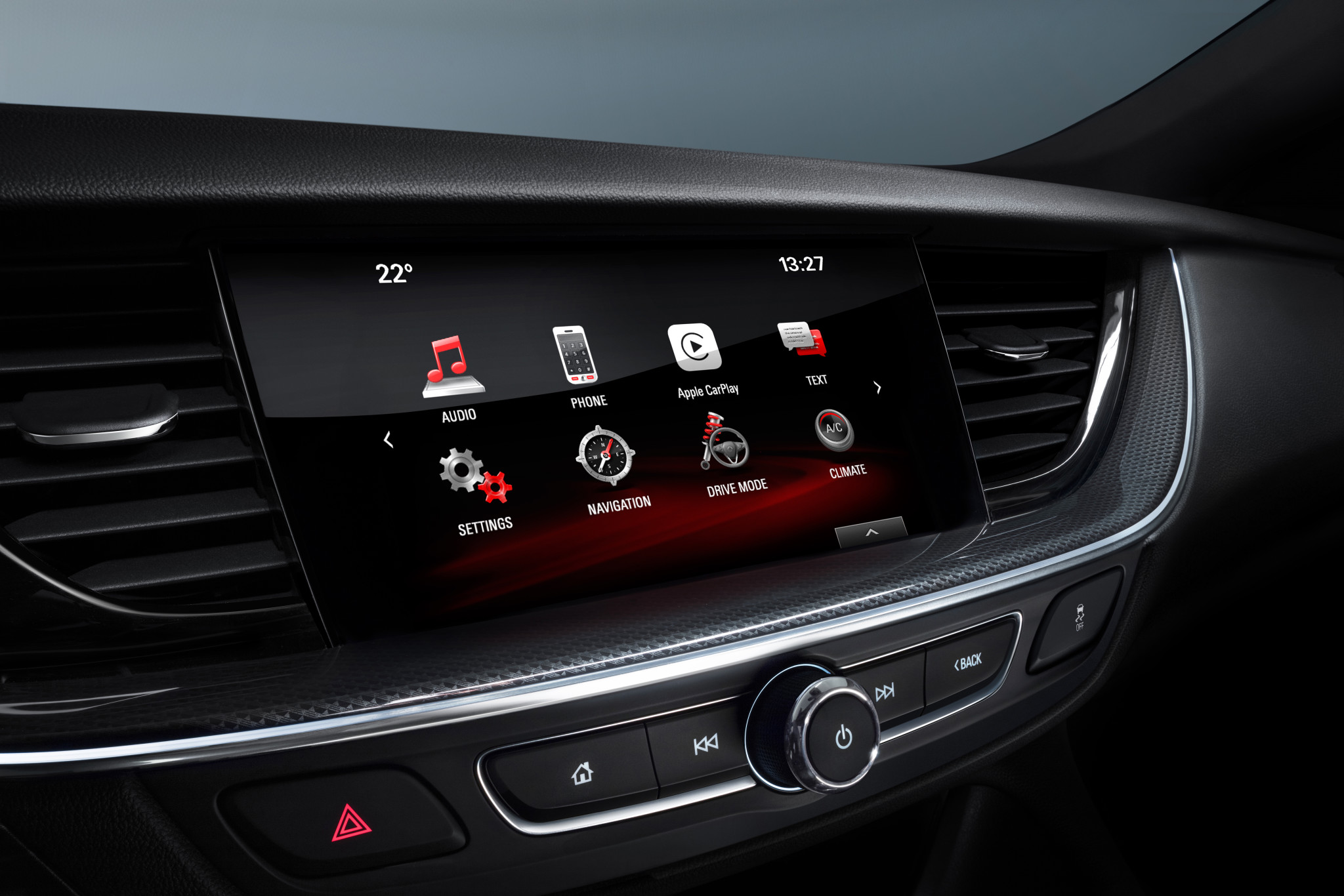 Best connections and top entertainment: The IntelliLink infotainment systems of the new Opel Insignia Sports Tourer – which are compatible with Apple CarPlay and Android Auto – can be controlled via the large color touchscreen.