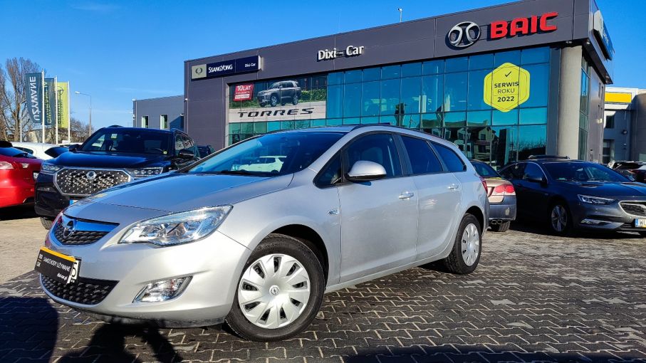 Opel Astra IV 1.4T 140KM Niski Przebieg Doinwestowana Gwarancja Polecamy !!!