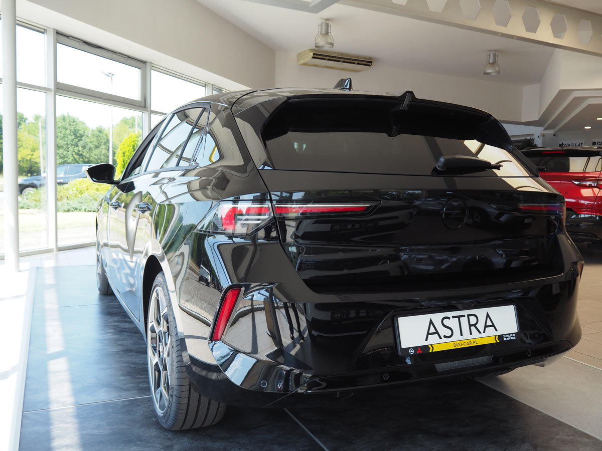 Opel Astra VI tył lampy LED salon