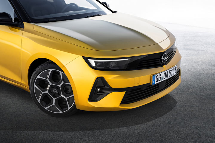 Maska silnika Opel Astra 6