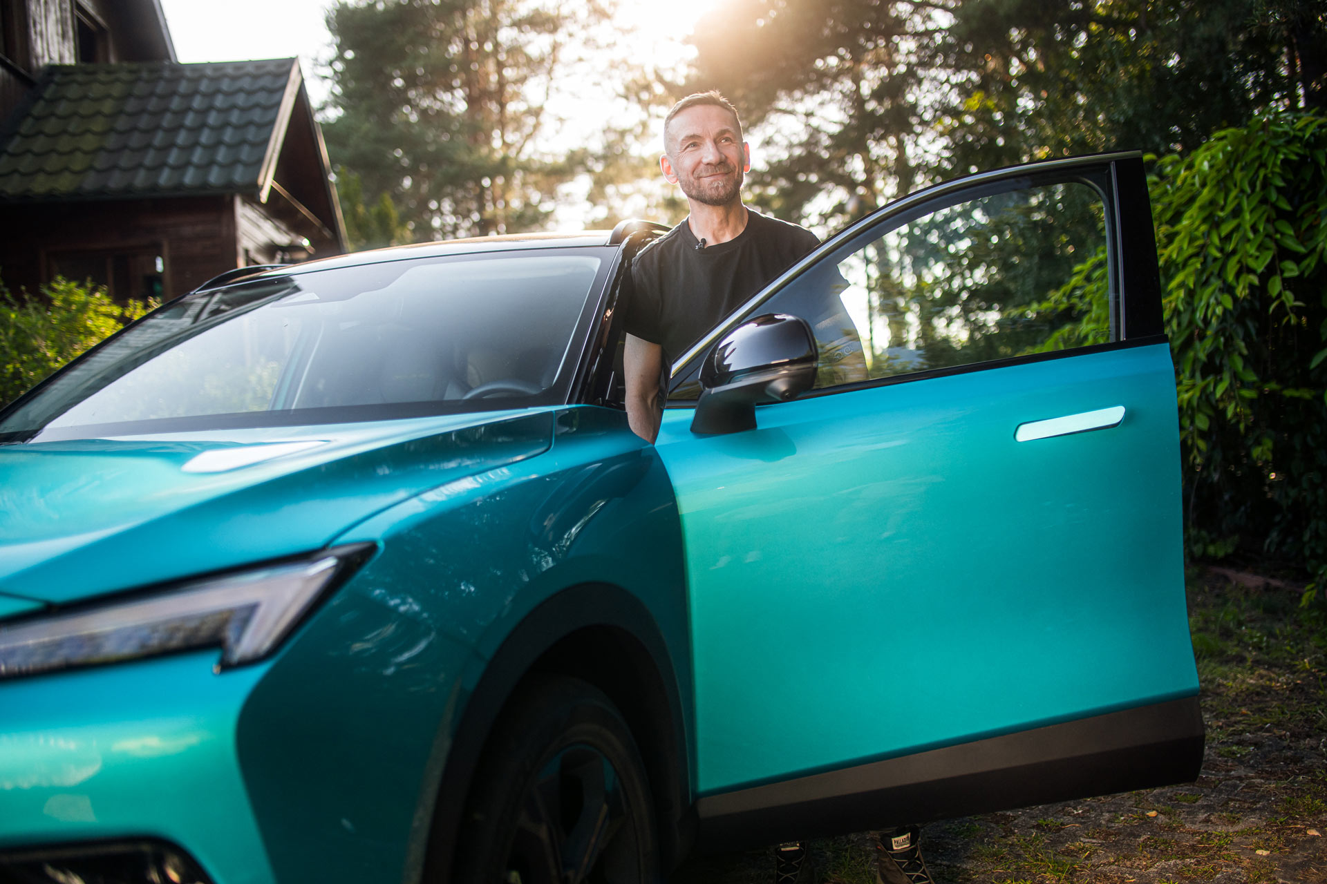 Chowana klamka zewnętrzna BAIC 5 błękit. Buty trapery Palladium