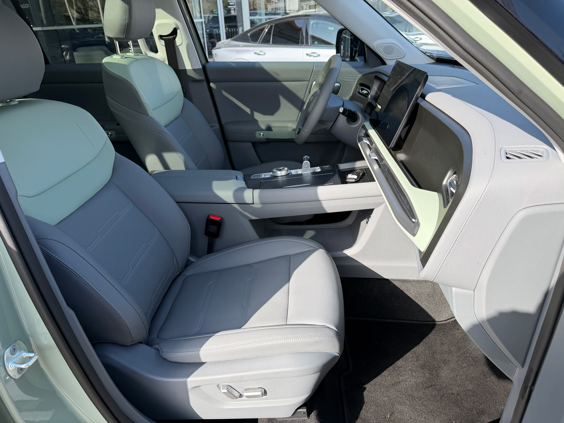 Real foto foteli przednich, kabiny, deski rozdzielczej BAIC BJ30