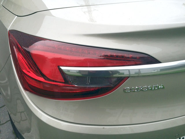Emblemat Opel Cascada tylna klapa