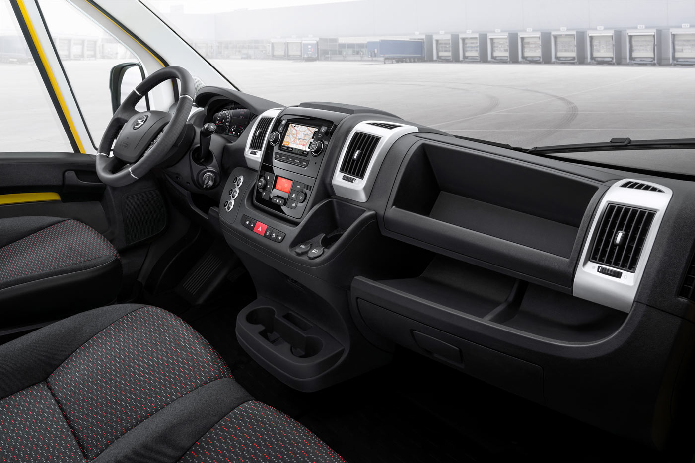 Wnętrze kabiny nowy Opel Movano III 2021 2022