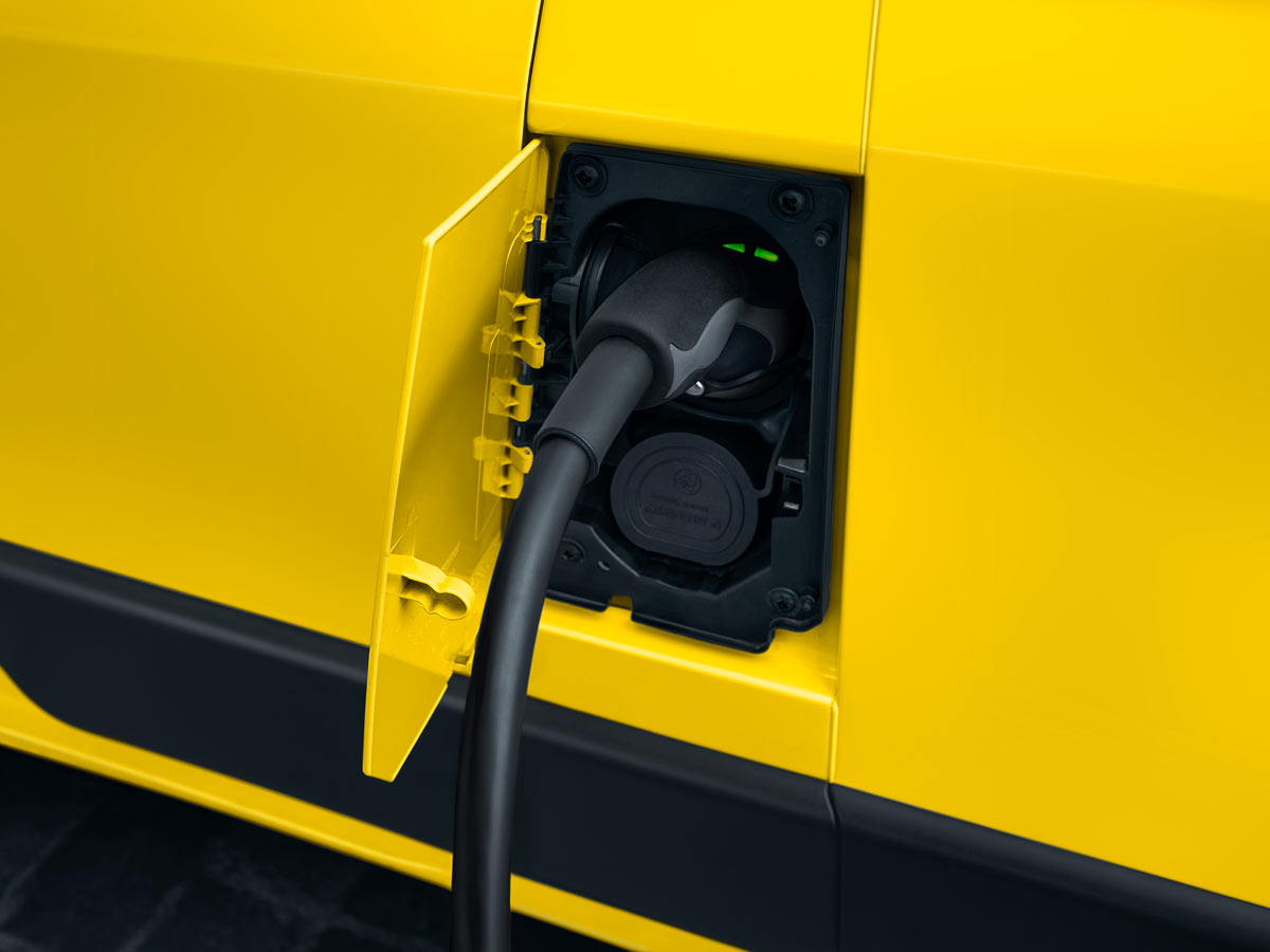 Gniazdo kabel ładowania elektryczny samochód dostawczy Opel Movano-e