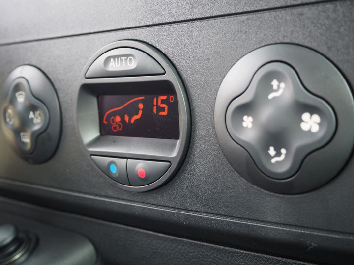 Klimatyzacja automatyczna Movano B