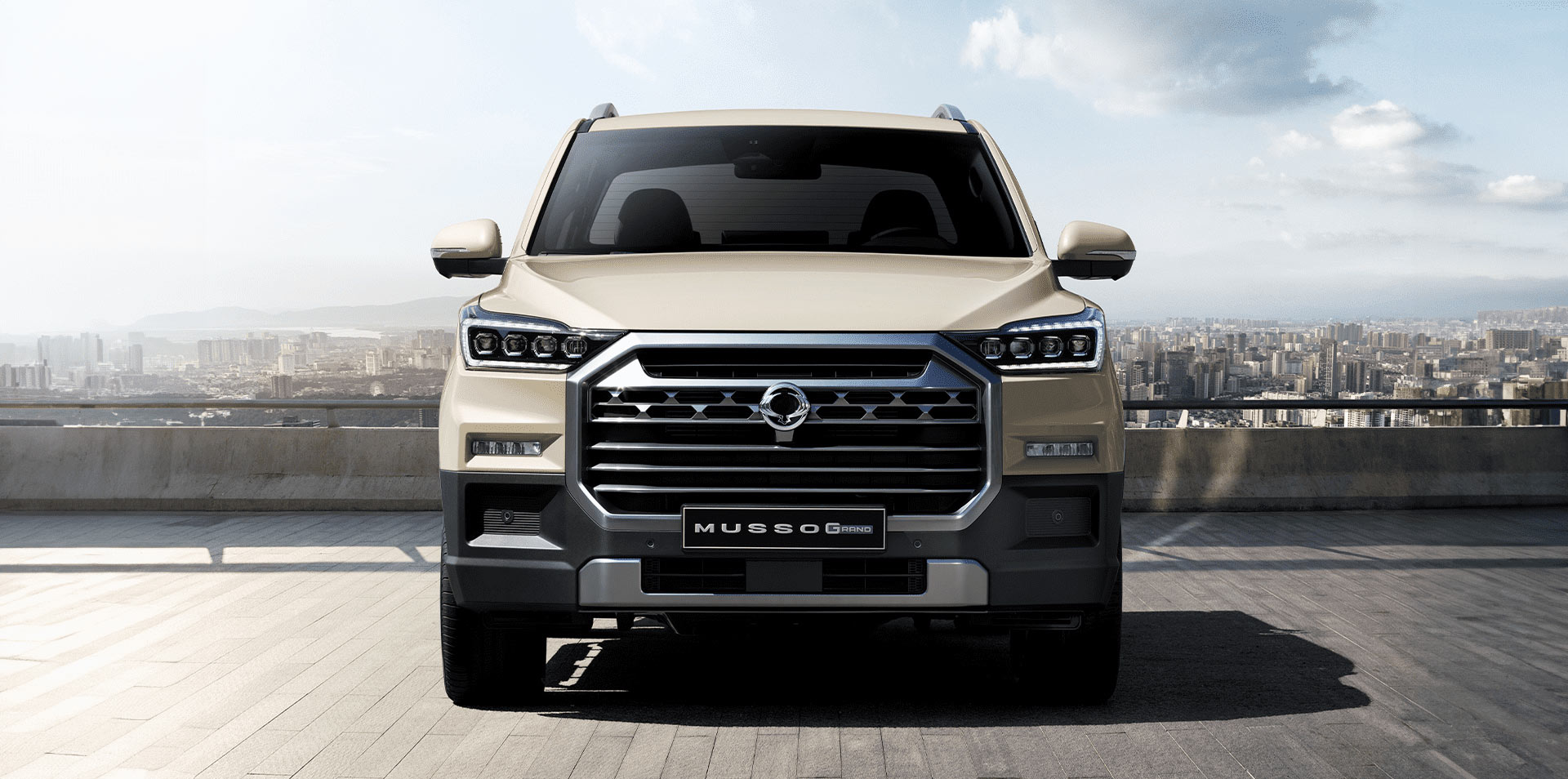 SsangYong Musso Grand poliftingowy przód grill
