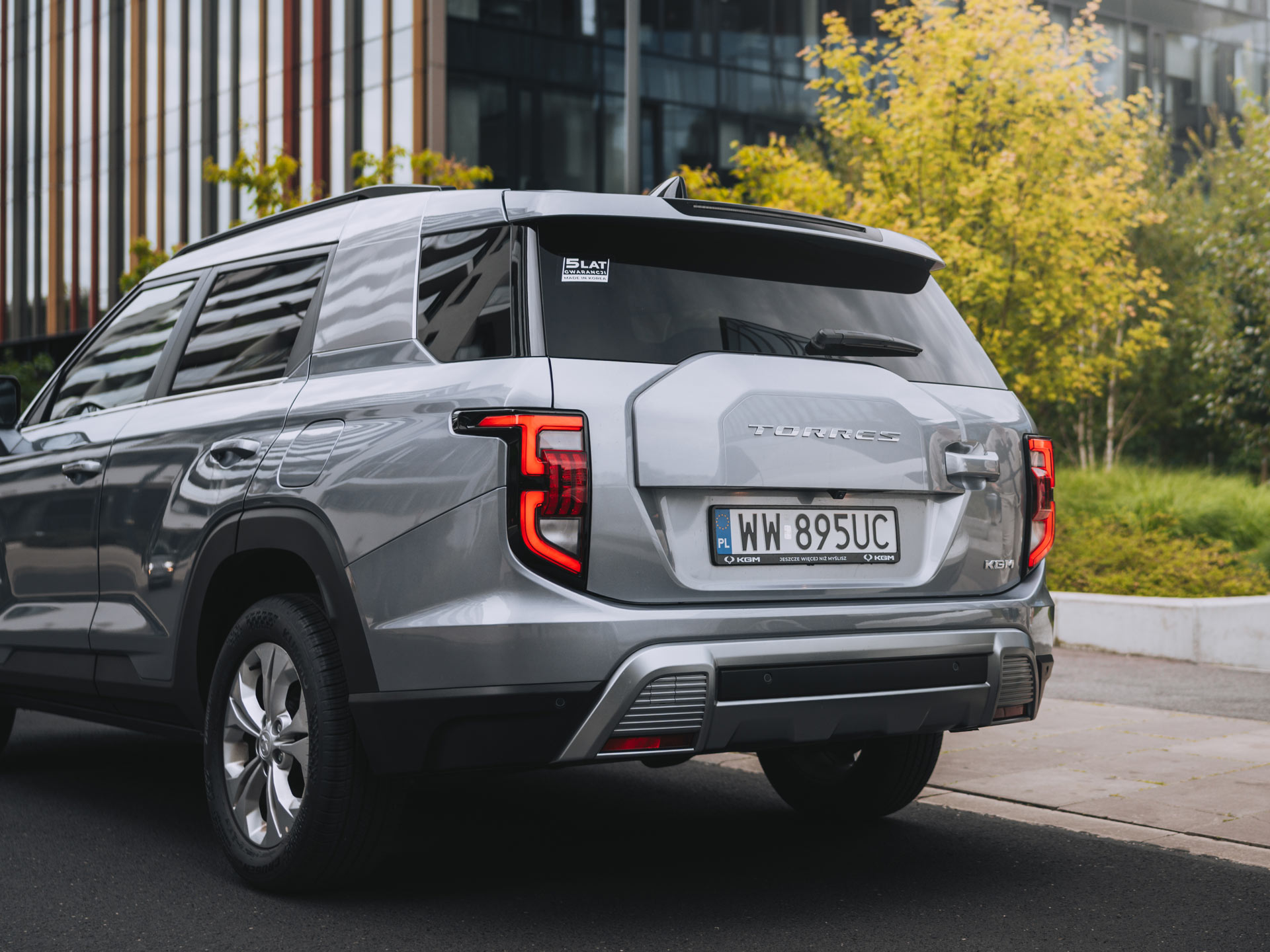 Fotografia KGM SsangYong Torres tył samochodu