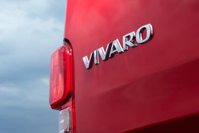 Emblemat Vivaro na tylnej klapie