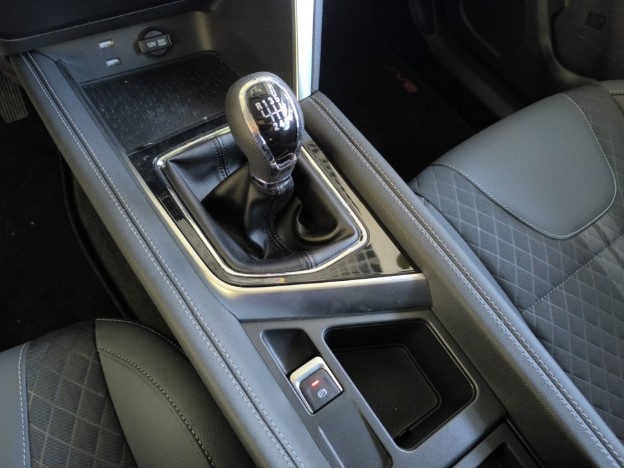 BAIC Beijing 3 Luxury 1.5 136KM MT6 2WD