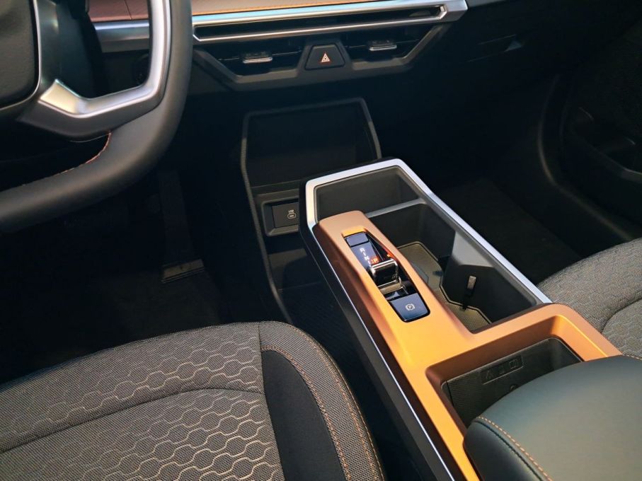 SsangYong KGM Torres 2025 salon