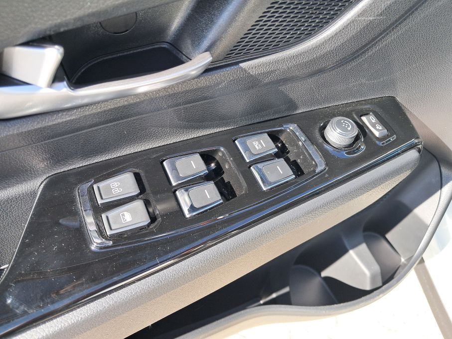 Nowy SsangYong KGM Korando tanio
