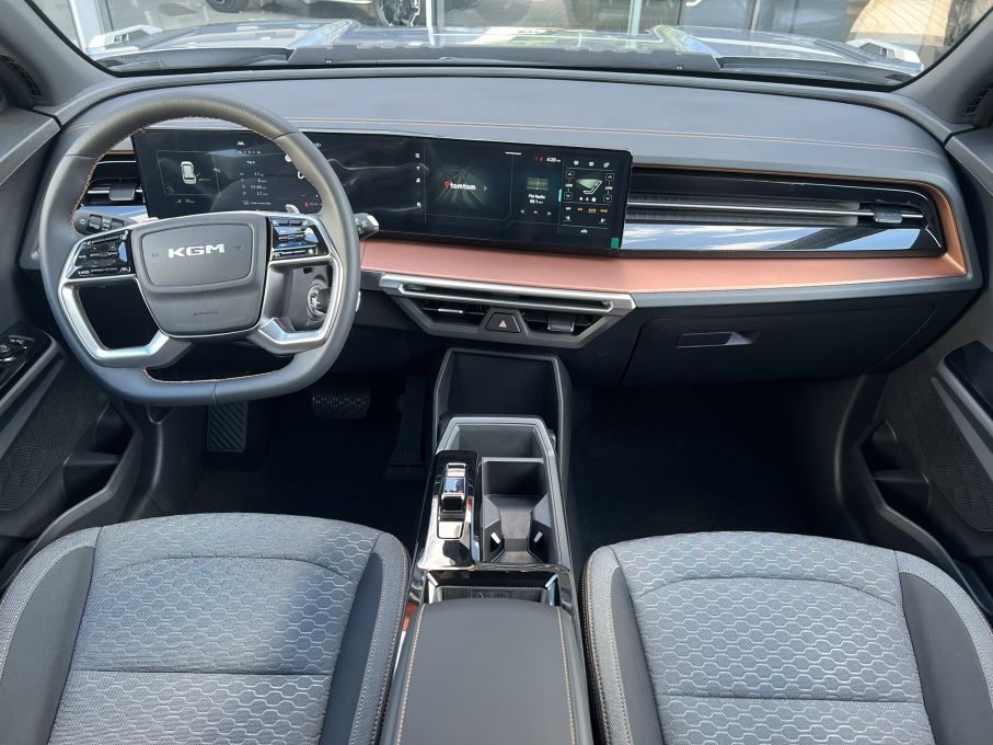 SsangYong KGM Torres 2026 salon