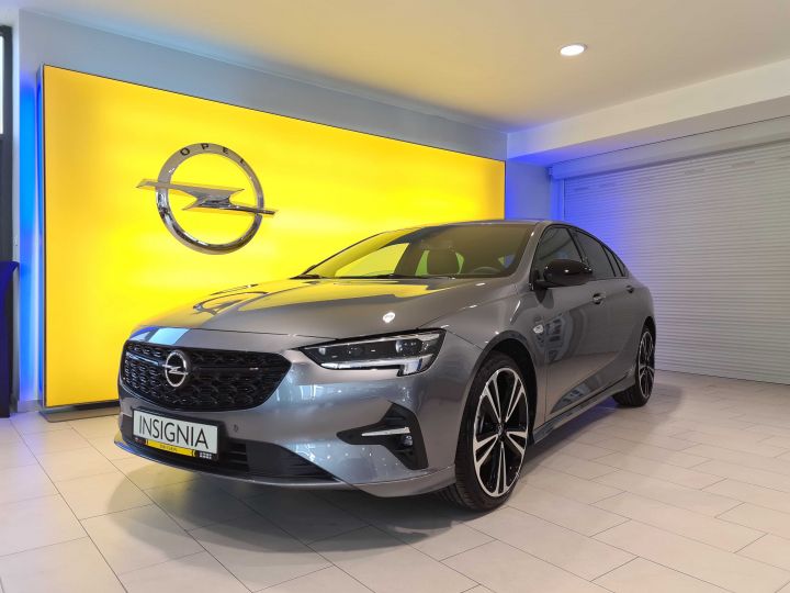 Insignia 5DR GS Line+ F2.0SHT 200KM AT9 Start&Stop