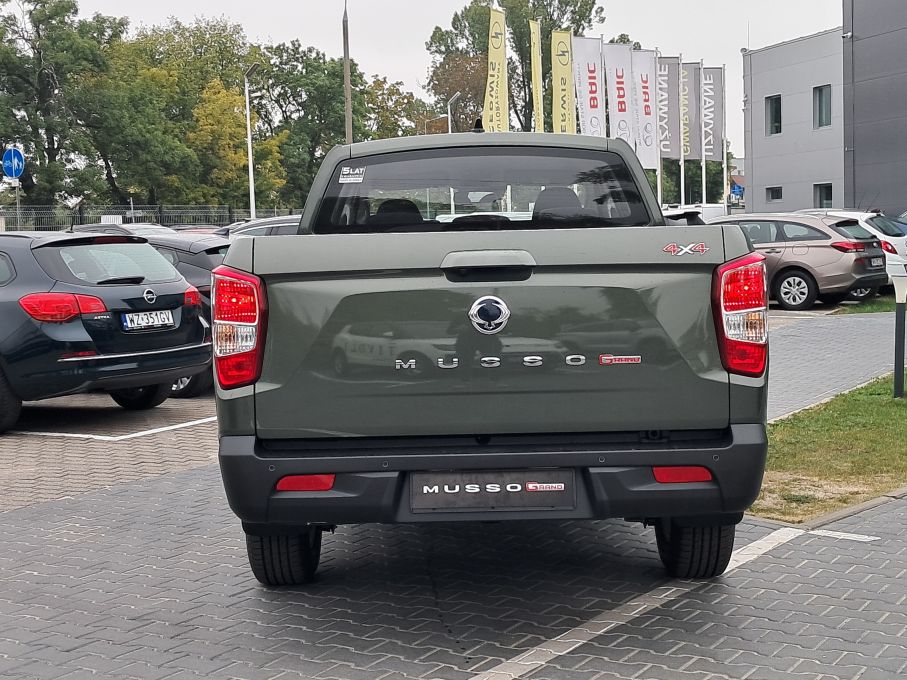 Fabrycznie nowy Musso Grand 2025 od ręki