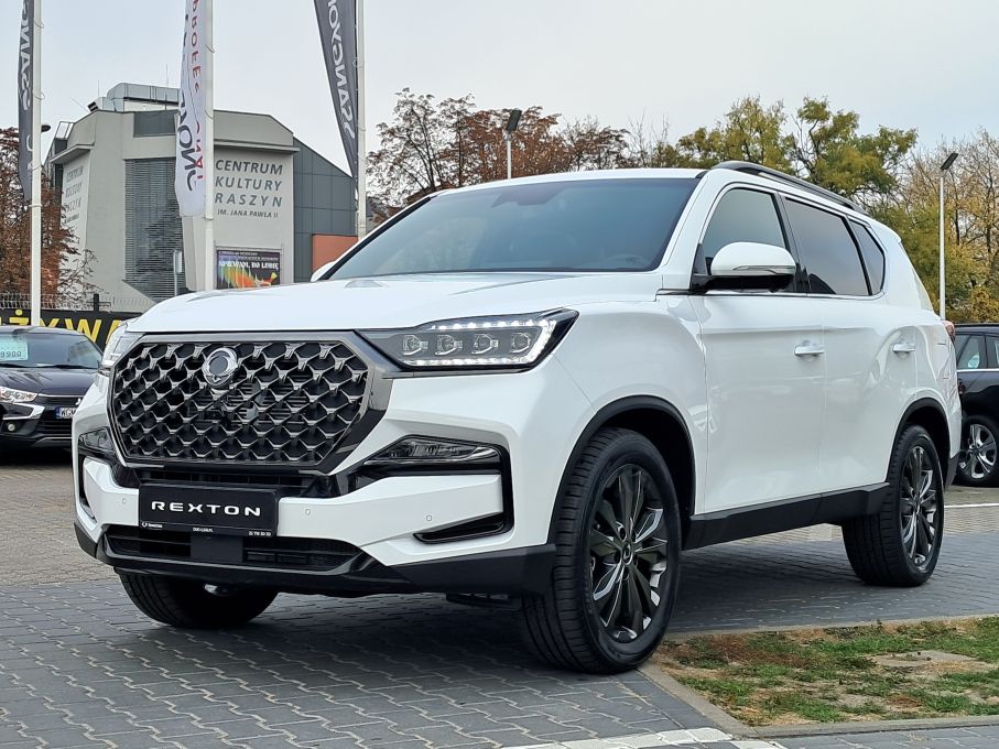 Nowy Ssangyong Rexton 2.2D 202KM AT8 4x4 Black Edition (Biała Perła)