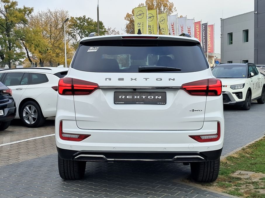 Ssangyong Rexton Black Edition 2.2D 202KM AT8 4x4 Biała Perła