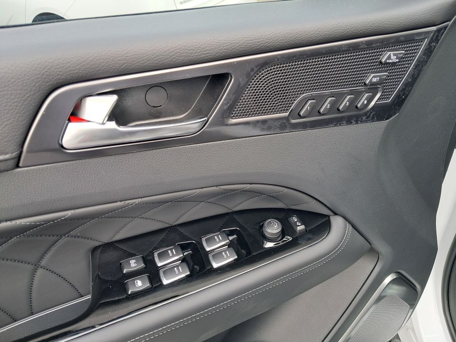 Nowy SsangYong KGM Rexton tanio