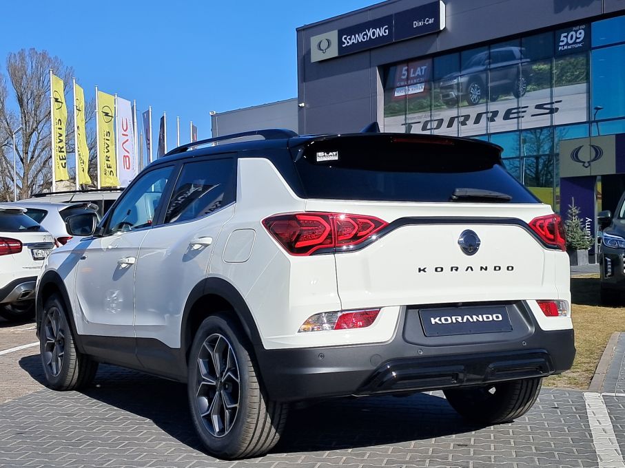 Korando kolor Grand White 2Tone