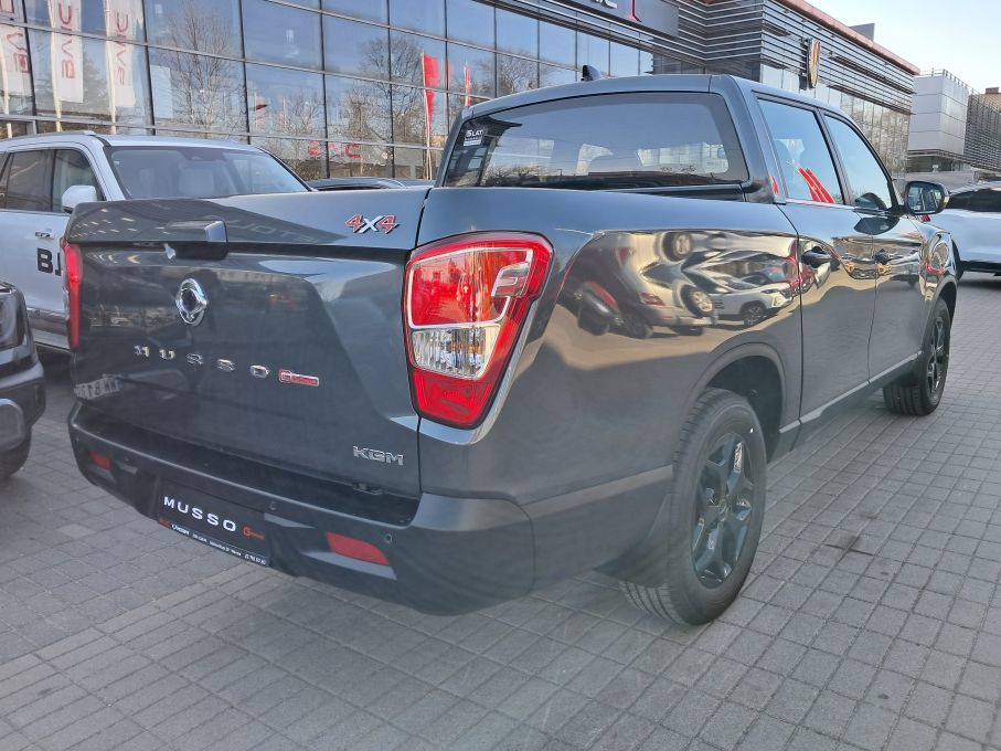 Fabrycznie nowy Musso Grand 2025 od ręki