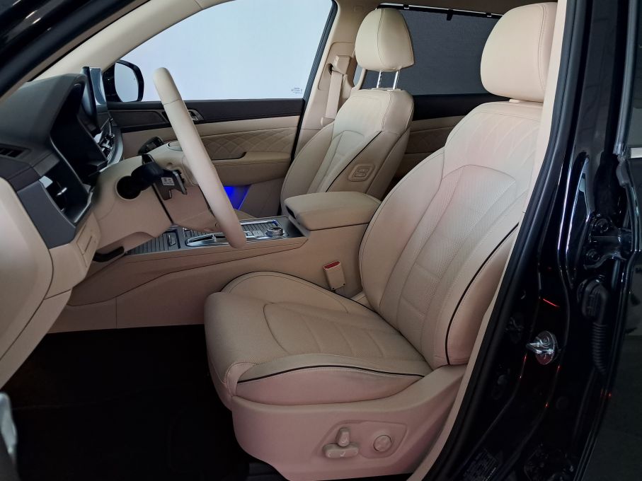 Fabrycznie nowy Rexton 2025 od ręki