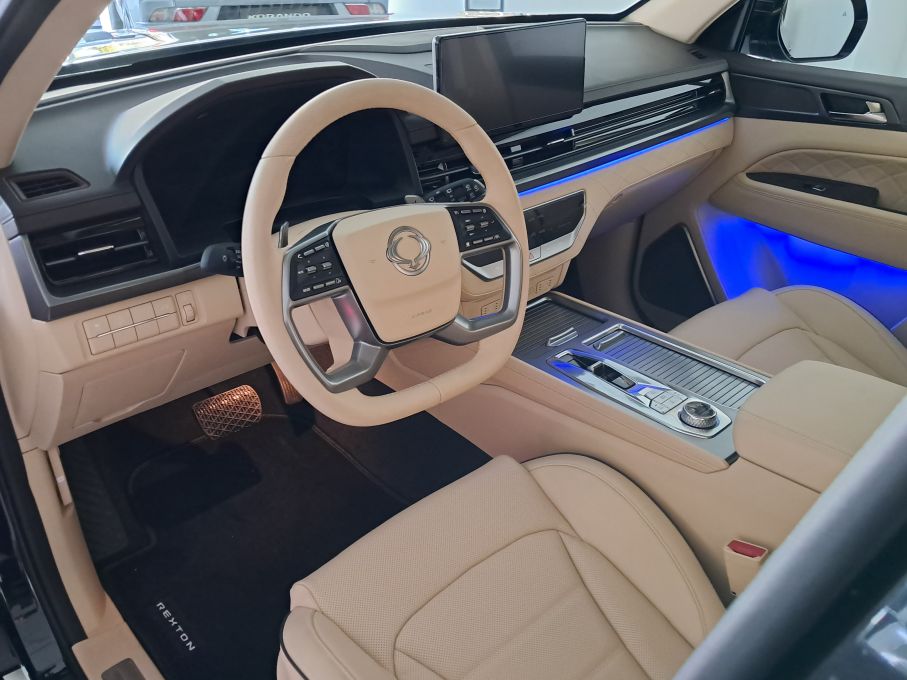 KGM Rexton Black Edition 2.2D 202KM AT8 4x4 7-osobowy