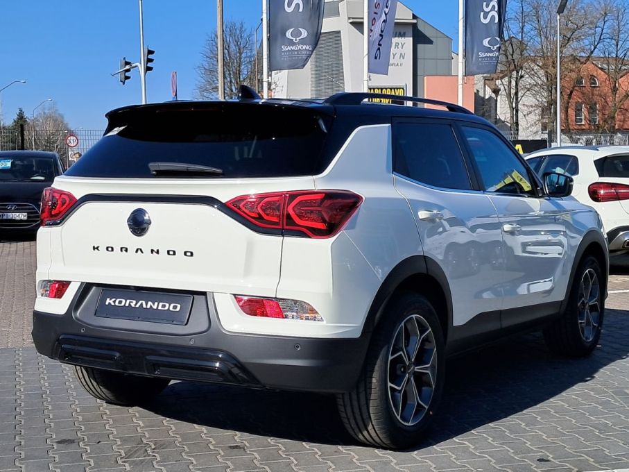 Korando kolor Grand White 2Tone