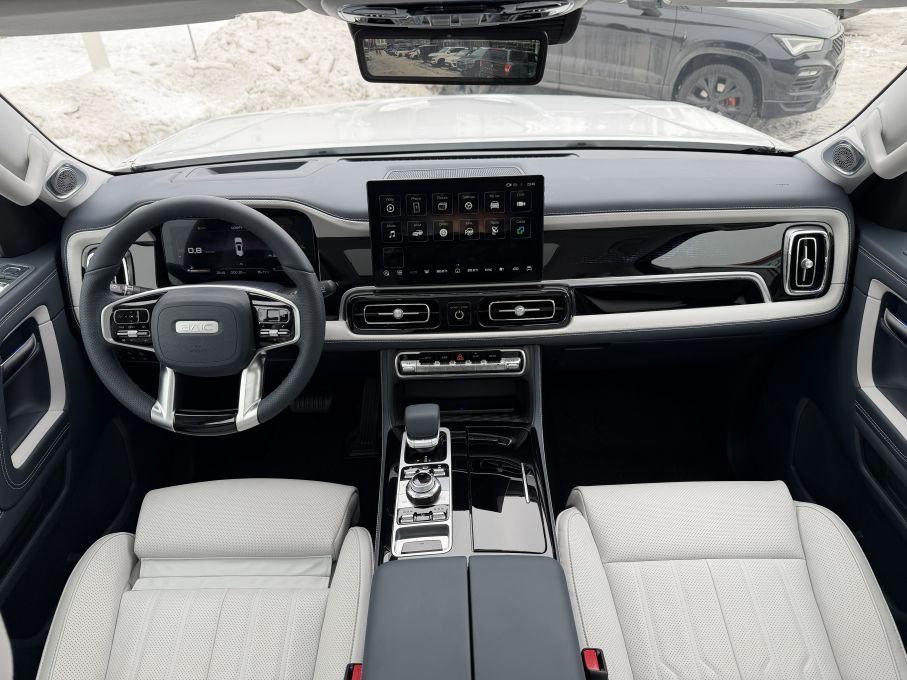 BAIC BJ60 2025 salon