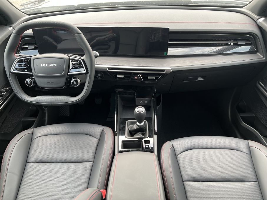 SsangYong KGM Actyon 2025 salon