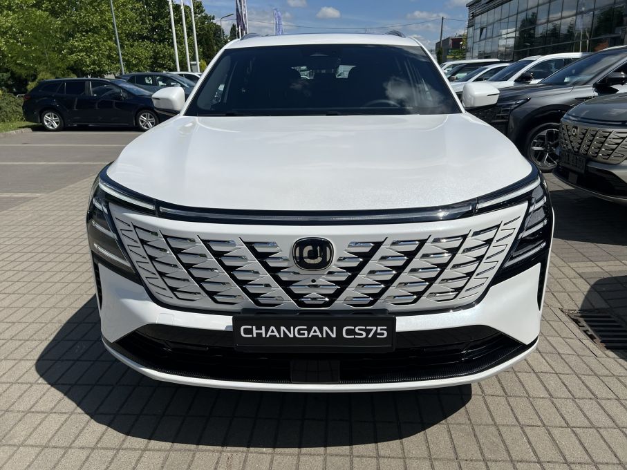 Nowy CHANGAN CS75PLUS 1.5 181KM AT8