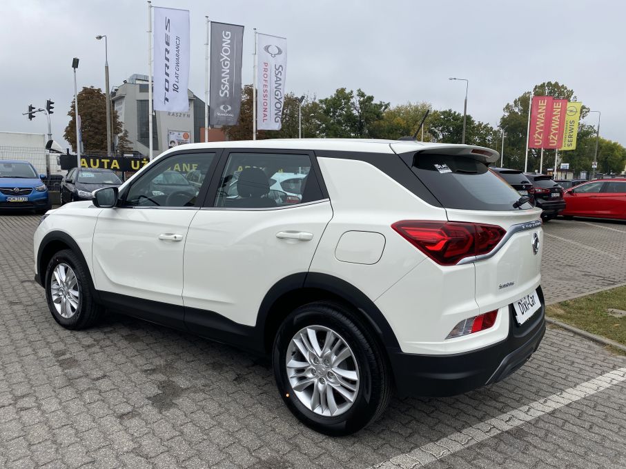 Korando kolor Grand White