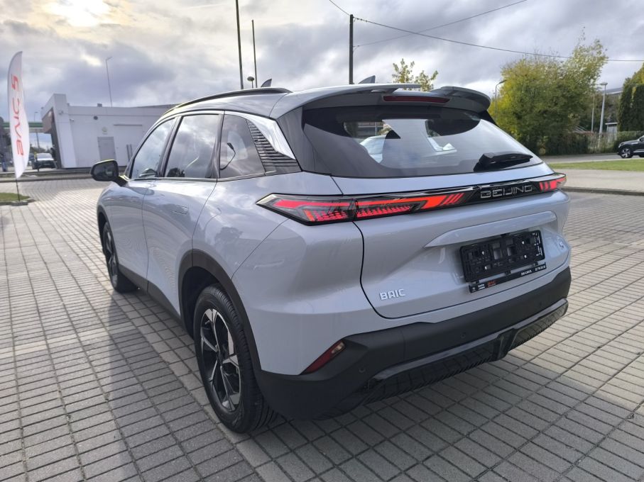 BAIC Beijing 5 benzyna