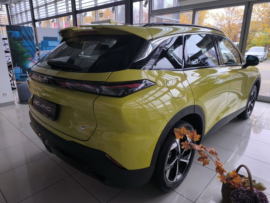 Fabrycznie nowy Beijing 5 2025 od ręki