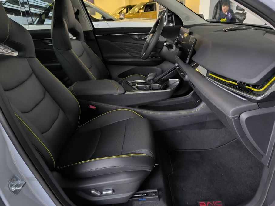 BAIC Beijing 5 skrzynia automat