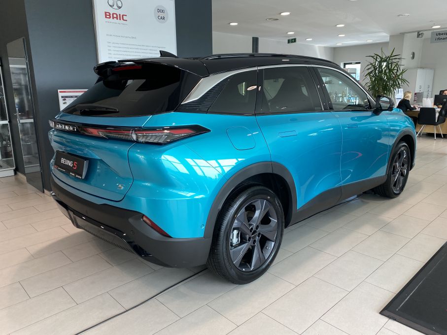 Fabrycznie nowy Beijing 5 2025 od ręki