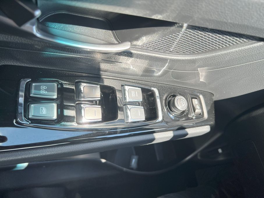 Kabina SsangYong KGM Korando 2025