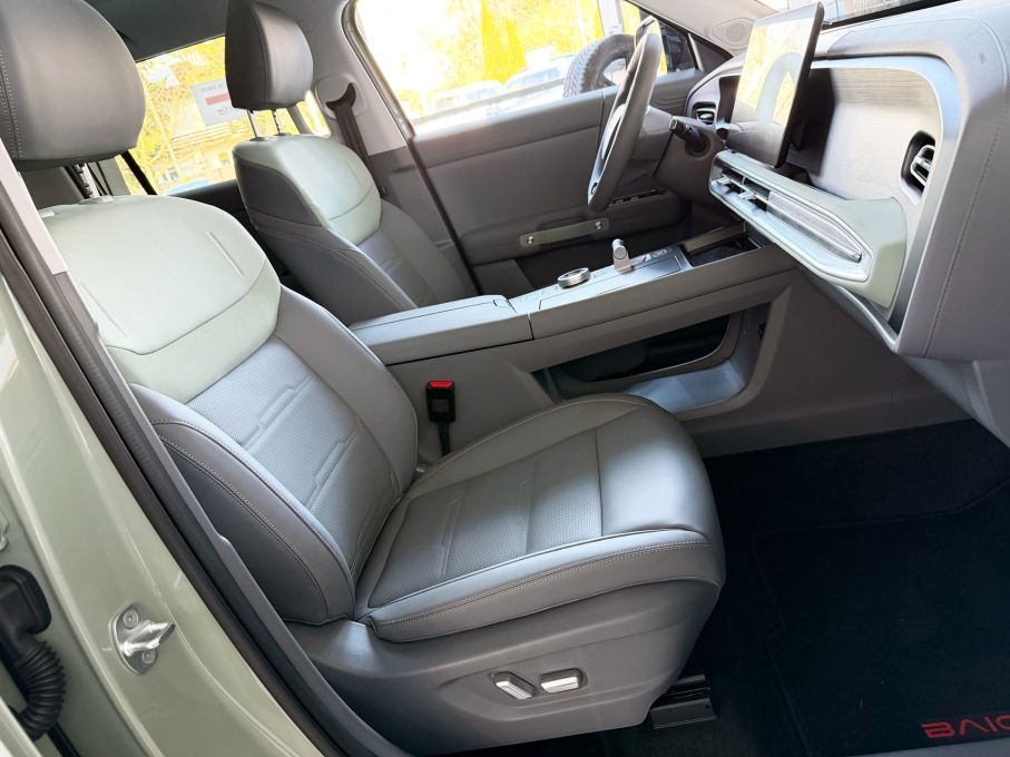 BAIC BJ30 2025 salon