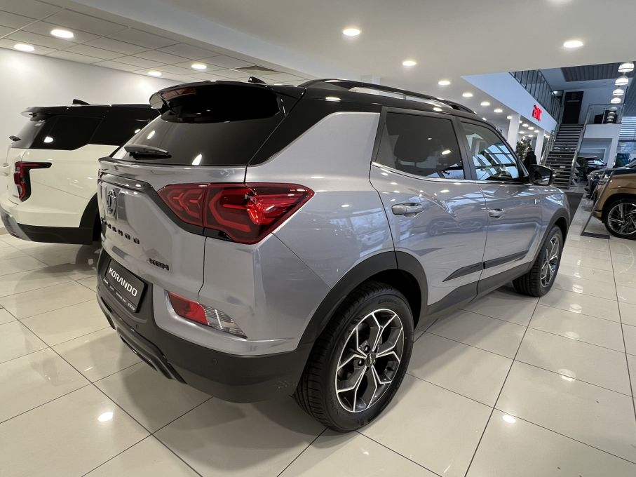 Fabrycznie nowy Korando 2025 od ręki