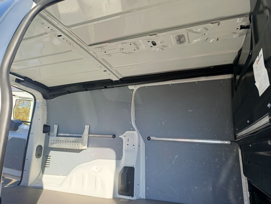 NOWA LOKALIZACJA Citroen Jumpy drive XL 2.0 HDI 150 KM Vat23% 9