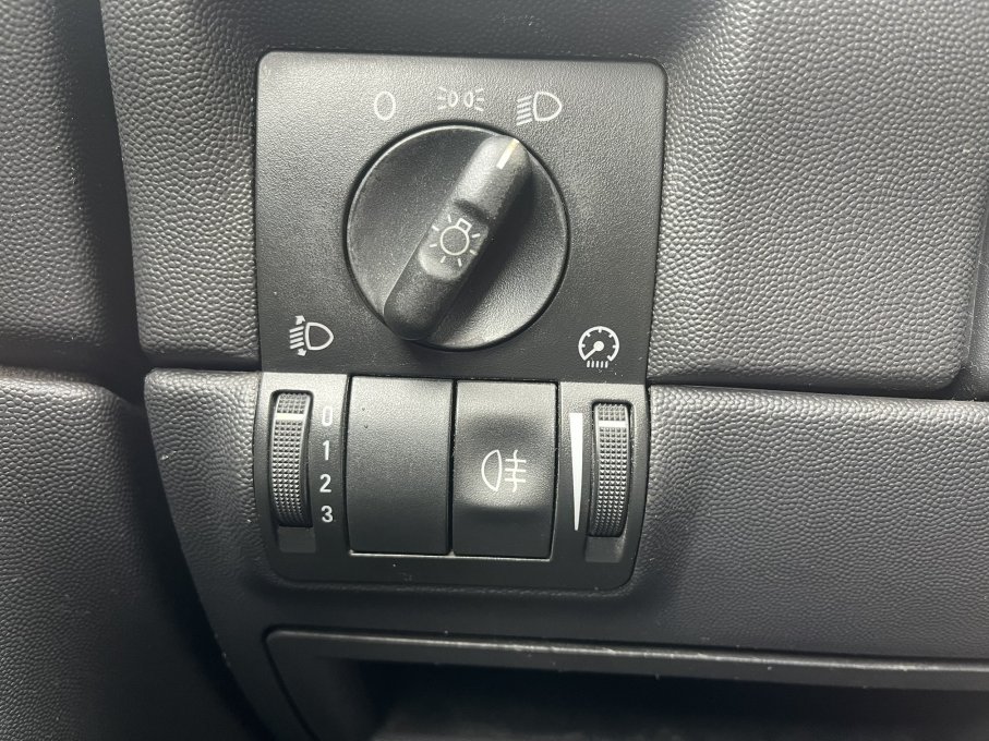 Opel Corsa C, 1.2 80KM, Niski potwierdzony przebieg!!! 11