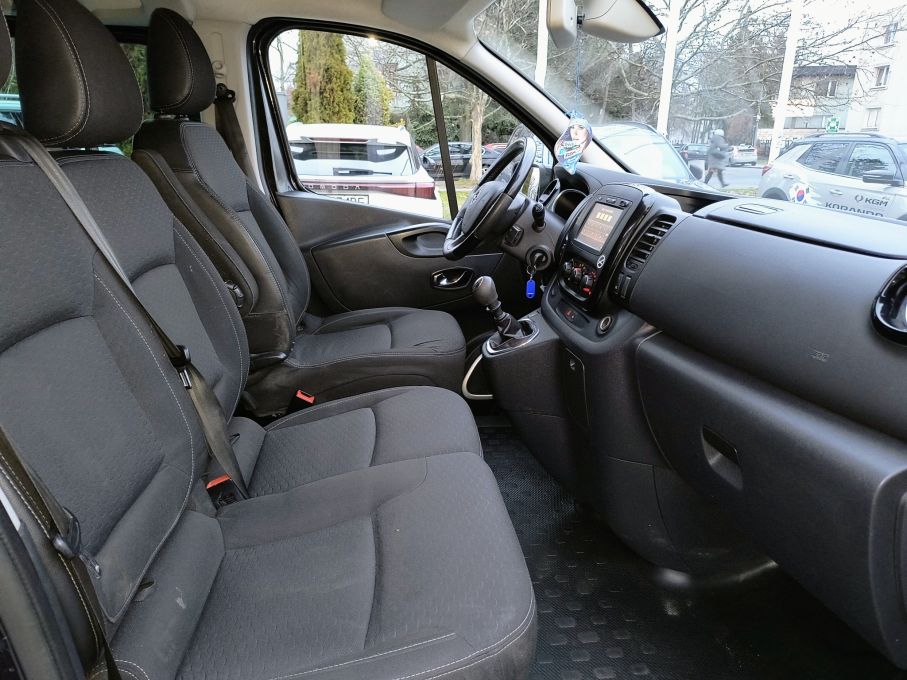 NOWA LOKALIZACJA Opel Vivaro 9 osobowy L2H1 Niski Przebieg Bardzo Doinwestowane Vat23% 13