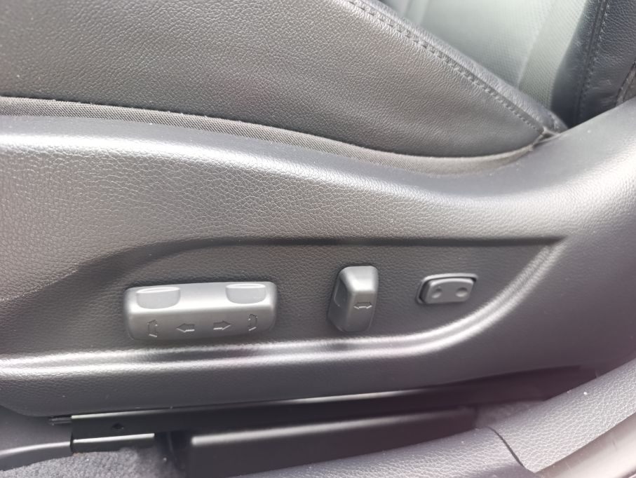 NOWA LOKALIZACJA HYUNDAI I40 1,6 CRDI 136 KM Full Opcja Nioski Przebieg Gwarancja 14