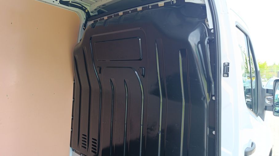 Nissan NV400 2.3dci L3H2 Navi Kamera Climatronic Niski Przebieg Vat23 13