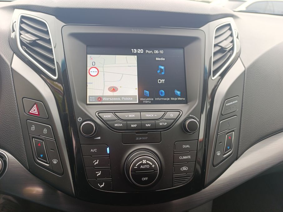 NOWA LOKALIZACJA HYUNDAI I40 1,6 CRDI 136 KM Full Opcja Nioski Przebieg Gwarancja 19