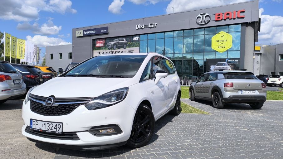 Opel Zafira C Lift 1.6T Automat Niski Przebieg Nowy Model Full Opcja