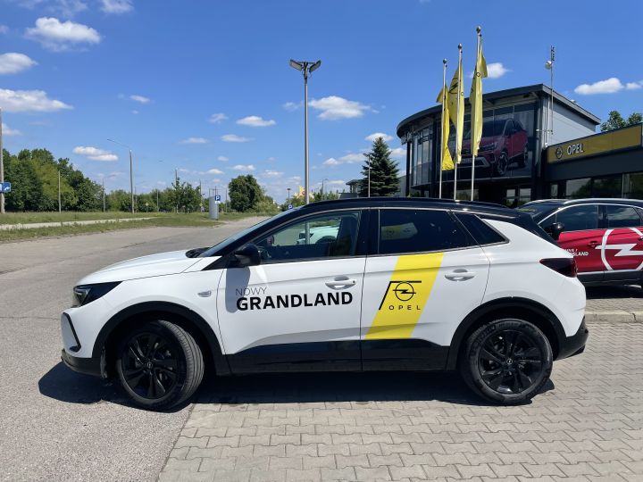 Opel Grandland GS Line 1.2T 130Km