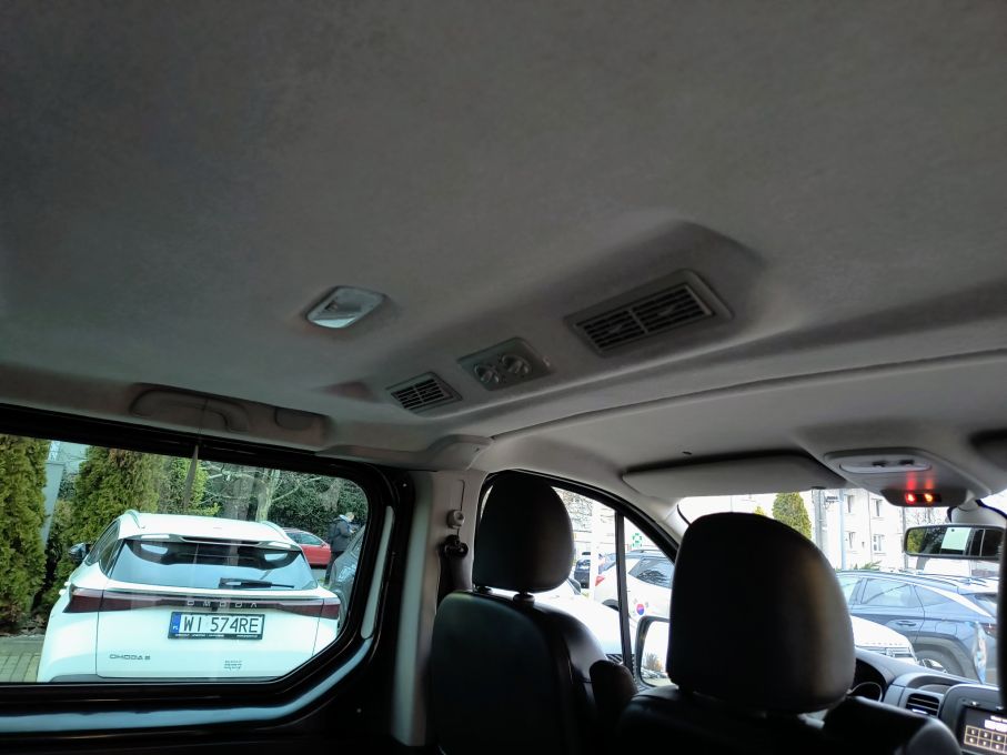 NOWA LOKALIZACJA Opel Vivaro 9 osobowy L2H1 Niski Przebieg Bardzo Doinwestowane Vat23% 22