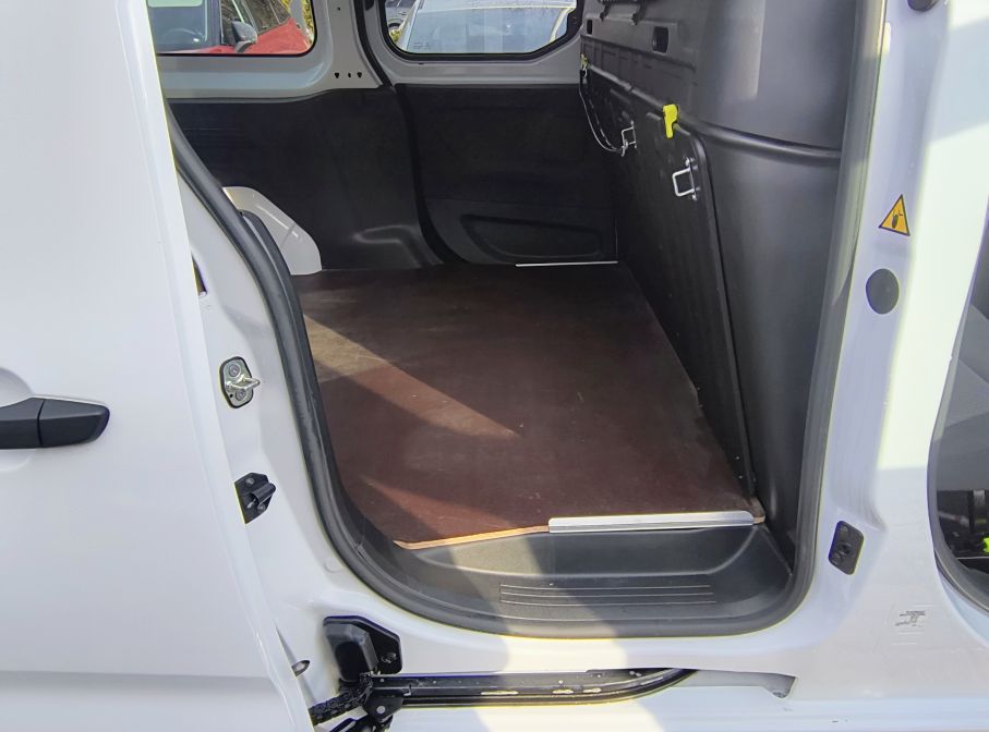 NOWA LOKALIZACJA Citroen Berlingo 1.5 hdi Niski Przebieg Nowy rozrząd Gwarancja Vat23% 21