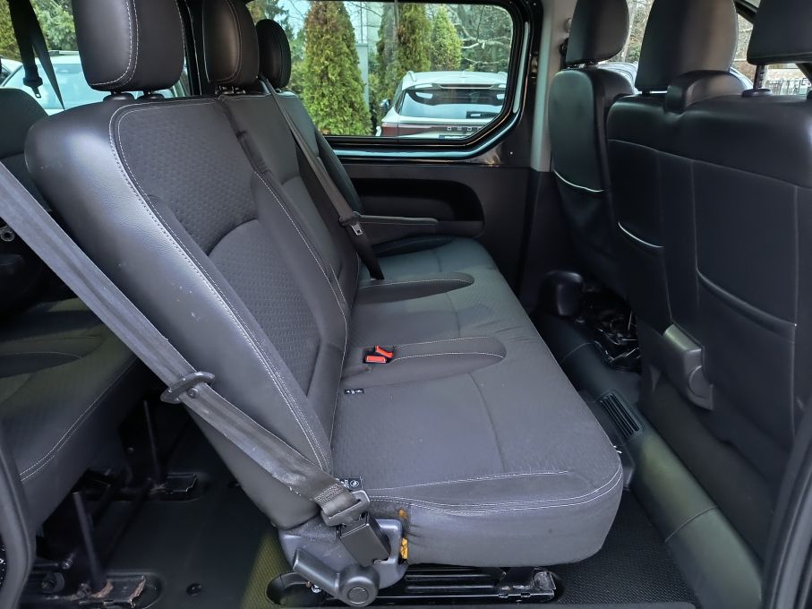 NOWA LOKALIZACJA Opel Vivaro 9 osobowy L2H1 Niski Przebieg Bardzo Doinwestowane Vat23% 23