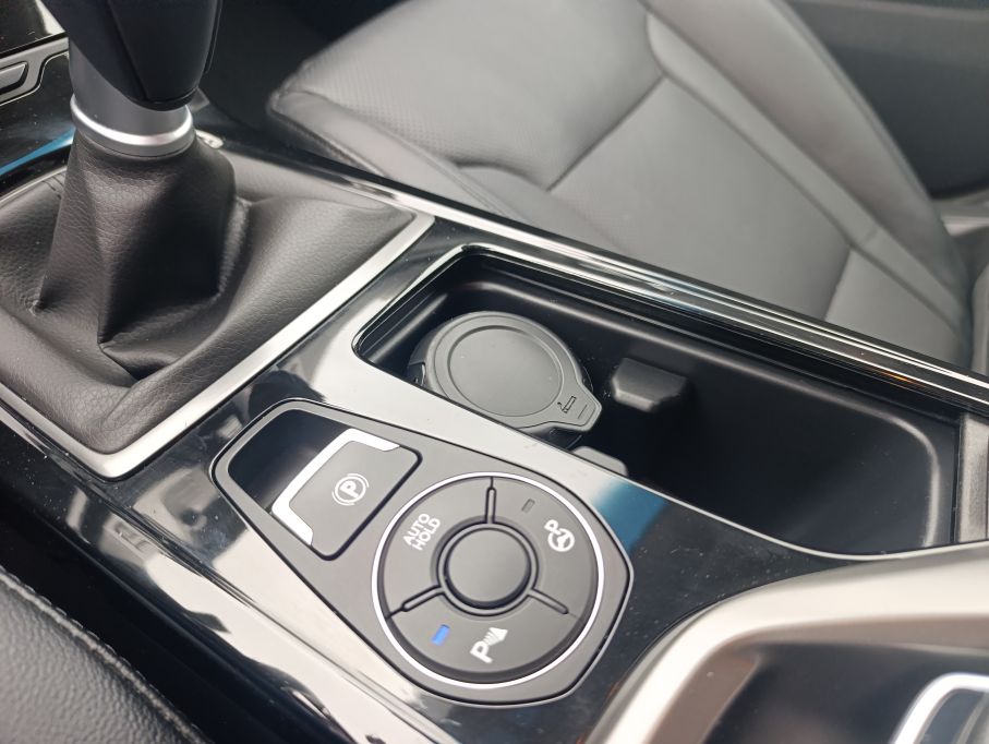 NOWA LOKALIZACJA HYUNDAI I40 1,6 CRDI 136 KM Full Opcja Nioski Przebieg Gwarancja 23